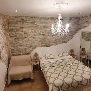 Studio A Priori , Split Croatia